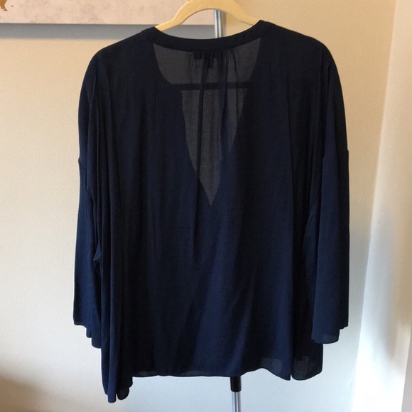 Banana Republic V-Neck Blouse - Picture 3 of 3